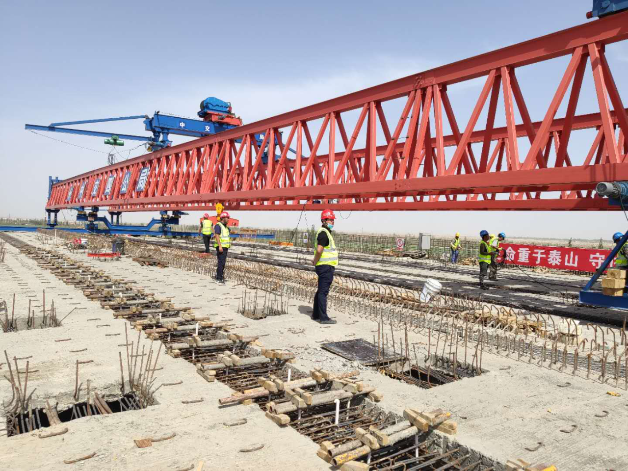 致敬公路桥梁建设者——尊龙时凯·(中国)人生就是搏!
